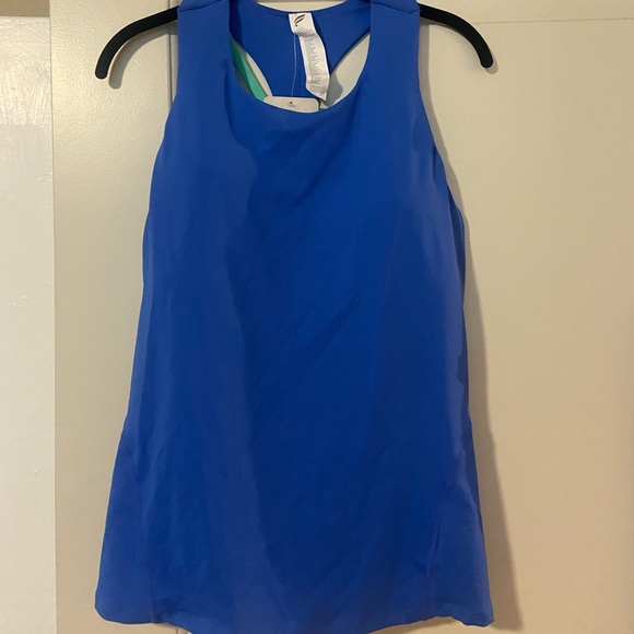Fabletics Kessler Built in Tank - Picture 3 of 6